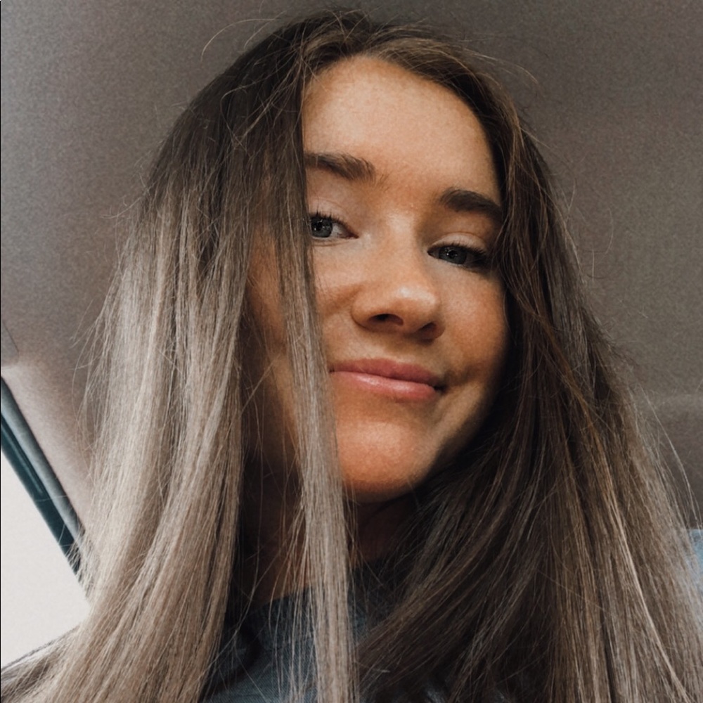 Meet your Posher, Becca